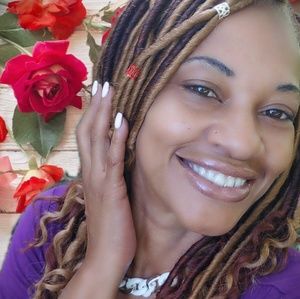 Meet your Posher, Latasha